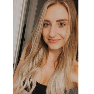 Meet your Posher, Carrie